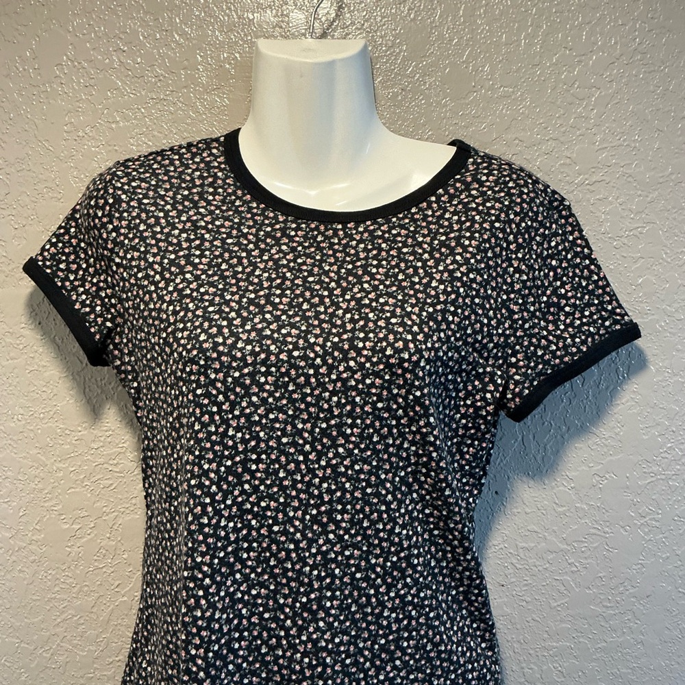 Arizona Jean Company Black Floral Short Sleeve Top